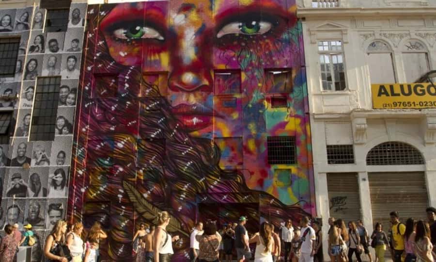 3-Hour Urban Arts Walking Tour - The walking pace, heat, and physical demands