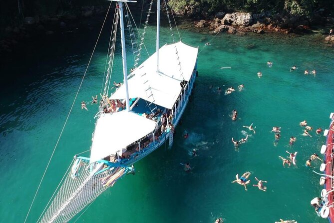 Angra dos Reis Boat Tour with Lunch - The long road from Rio to Angra dos Reis
