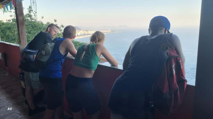 AVenturismo 2 Irmãos hill + Vidigal Favela - Booking details that matter