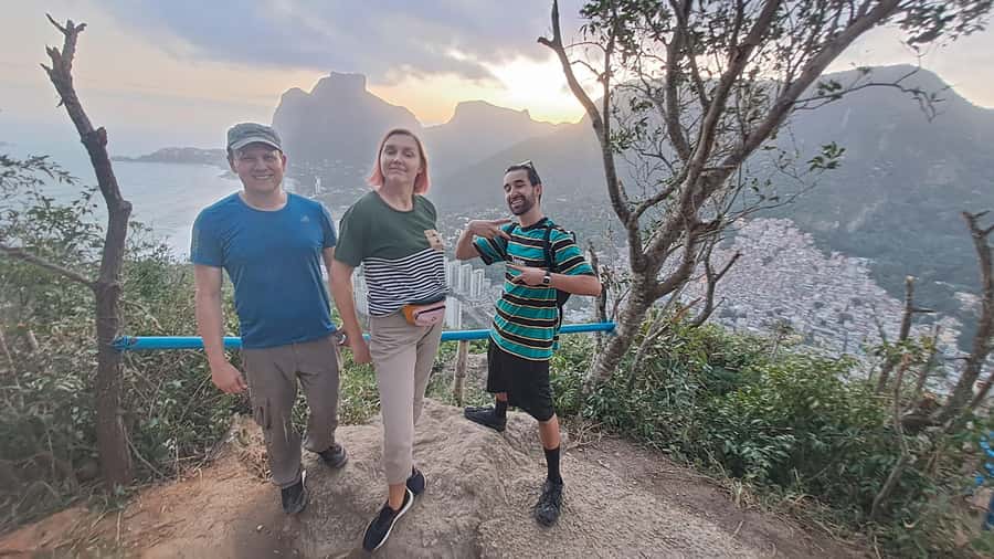 AVenturismo 2 Irmãos hill + Vidigal Favela - What the $48 price buys you