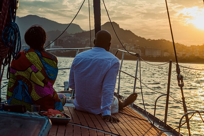 Brunch & Sunset Cruise with Capirinha in Rio - Leaving Marina da Glória for the open bay