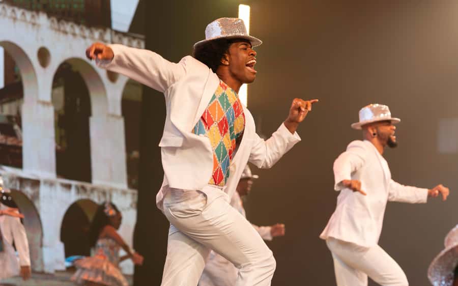 By Night Tour: Roxy Dinner Show & Transfer - Aquele Abraço: Brazil in lights, music, and dance