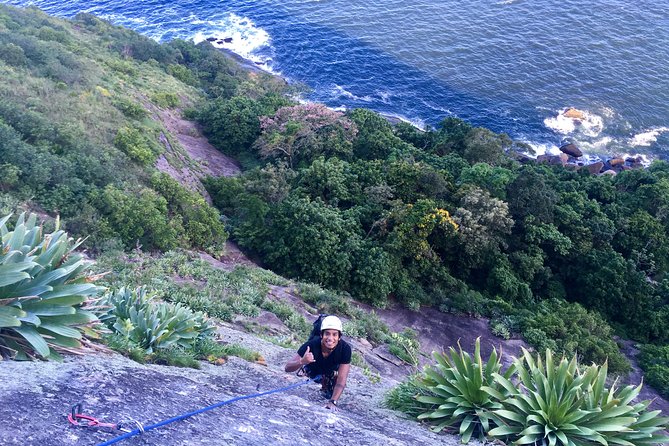 Climb Rio de Janeiro: Rock Climbing Tailored for All Levels - The Urca meeting point and Sugarloaf descent