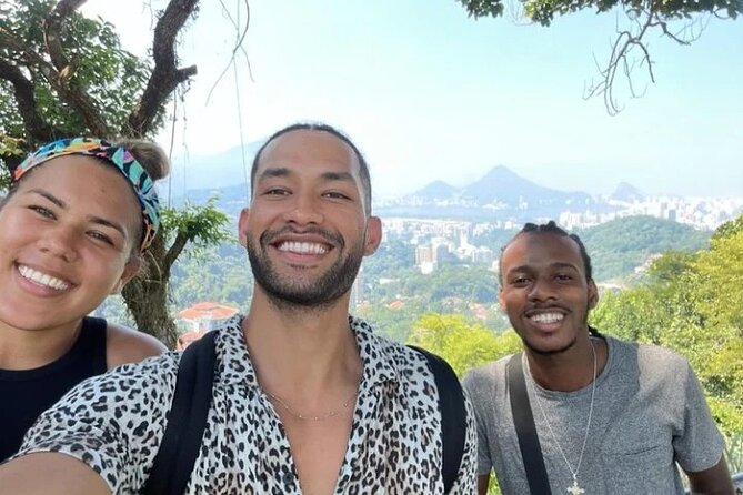 Explore the history and culture of Favela da Rocinha - Key points at a glance