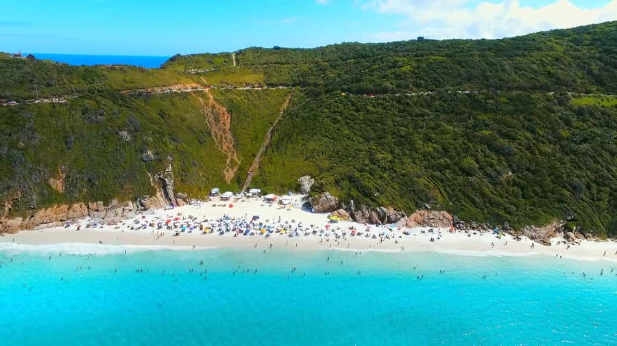 From Rio de Janeiro: Arraial do Cabo Boat Trip with Lunch - Four Stops for Swimming and Sea Views