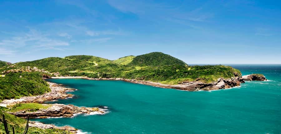 From Rio de Janeiro: Búzios Full-Day Boat Tour - Boarding a schooner for three sea stops
