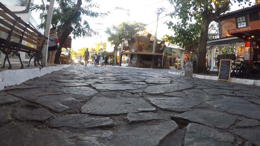 From Rio de Janeiro: Búzios Full-Day Boat Tour - Loud music and a party atmosphere