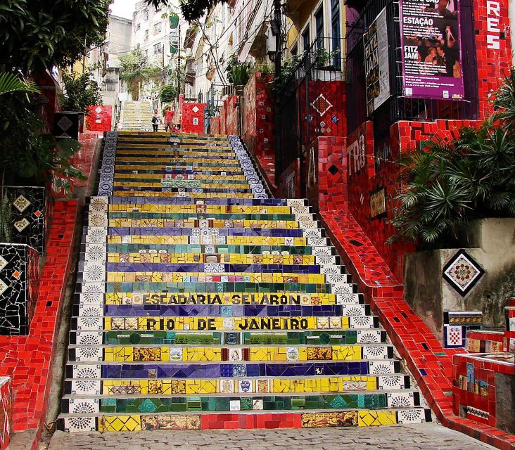 Full-Day City Sightseeing Tour in Rio de Janeiro - Maracanã: football from the outside