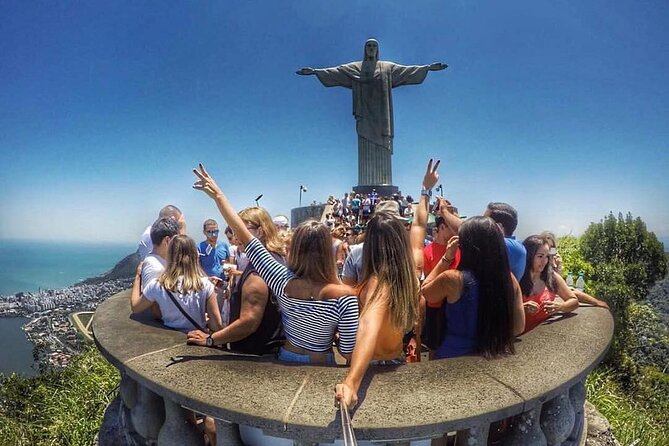 Full Day Tour of Rio de Janeiro with Lunch - Maracanã, football, and a short outside stop