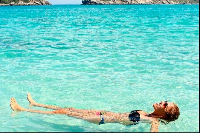 Full Day Tour to Angra dos Reis and Grand Island - Lagoa Azul, the main swimming and snorkeling stop