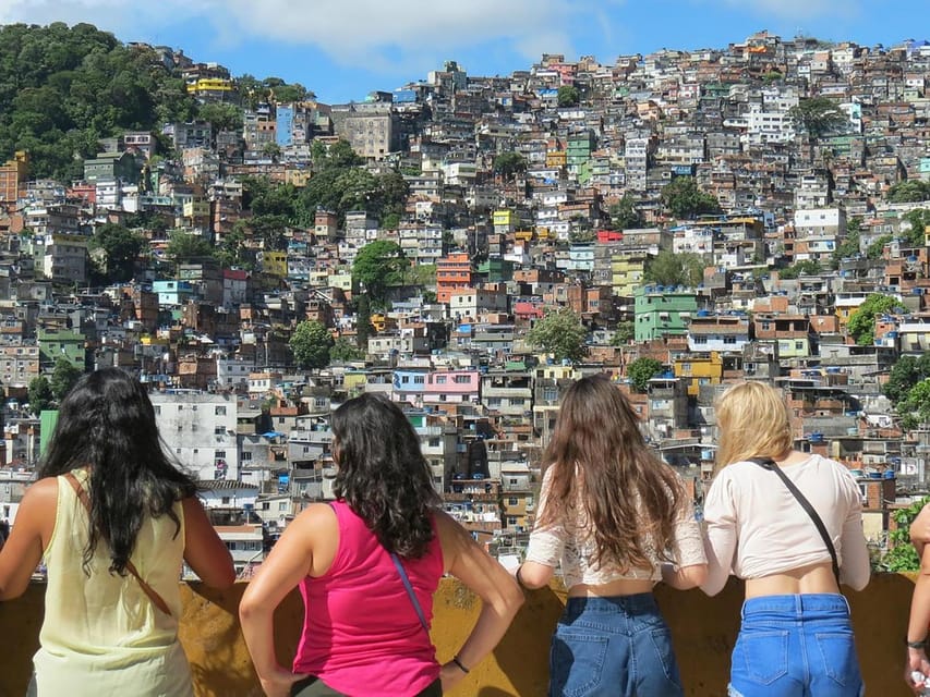 Guided Excursion: Get to Know Rocinha - Weather, clothing, and practical comfort