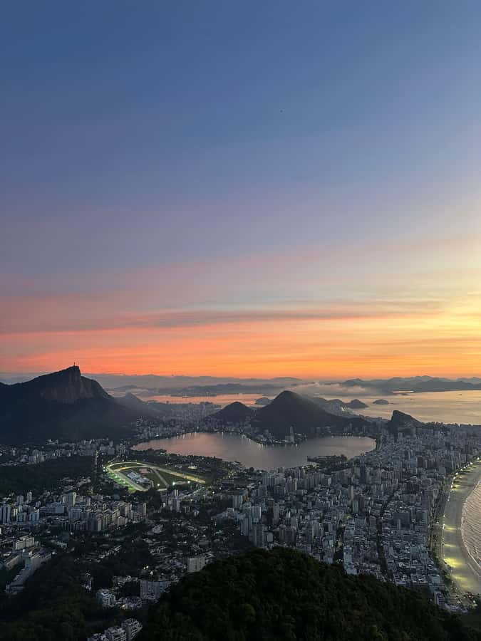 Hike Dois Irmãos + Vidigal Favela Experience - What the $36 price really covers