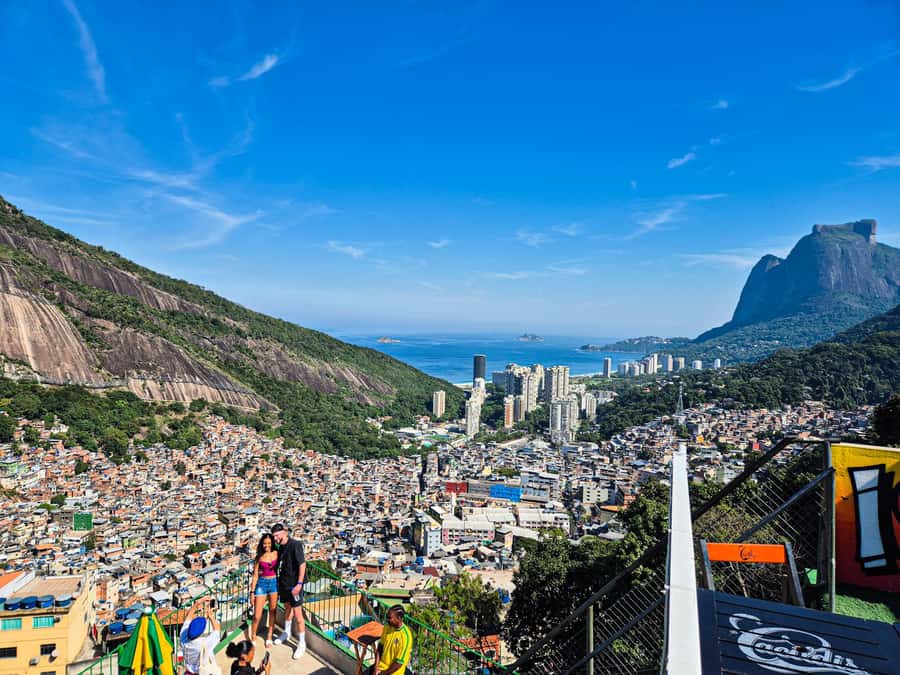 Jeep'n'Culture: Rocinha Favela and Tijuca Rainforest Tour - Driving up Estrada da Gávea