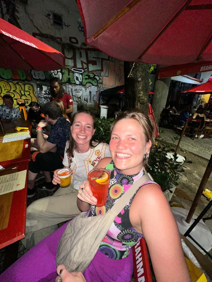 More than a Pub Crawl: An Authentic Night Experience in Rio - Group atmosphere and personal safety