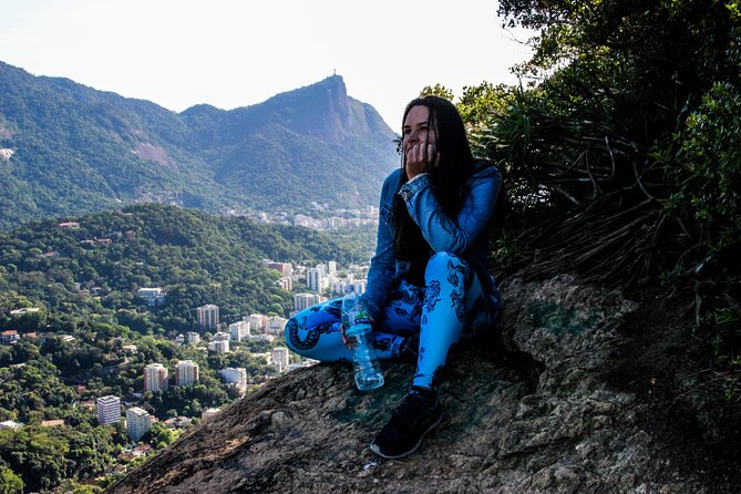 Morro Dois Irmãos Hikking + Vidigal Favela Tour - The summit view is the reward