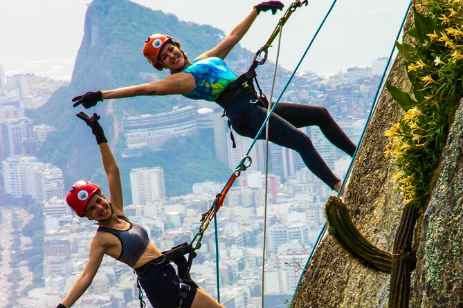 Morro Dois Irmãos Hikking + Vidigal Favela Tour - Who will enjoy this Rio combination