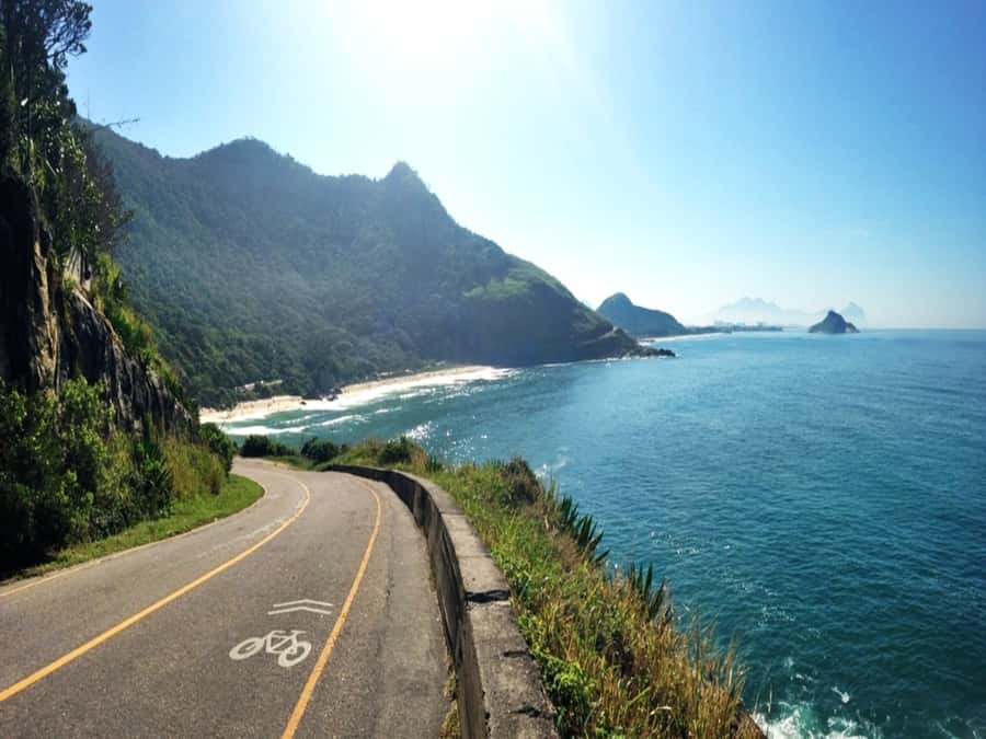 Pedra do Telégrafo Hike and Beach Full-Day Tour - Who should choose this hike
