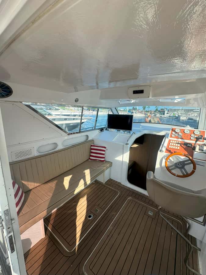 Private speedboat tour in Rio de Janeiro - Bringing lunch for the onboard grill