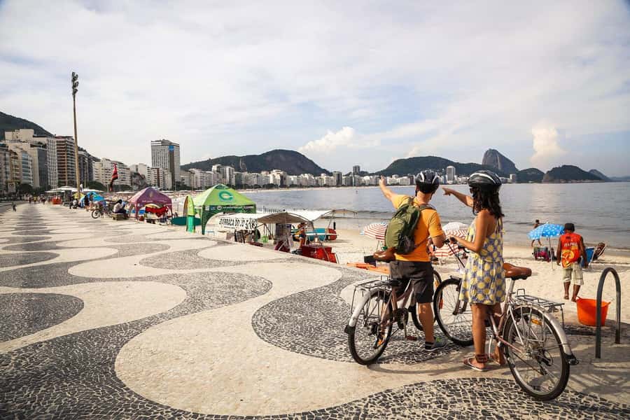Rio Bike Tour – Discover the Beaches and Lagoon - Cycling the full length of Ipanema Beach