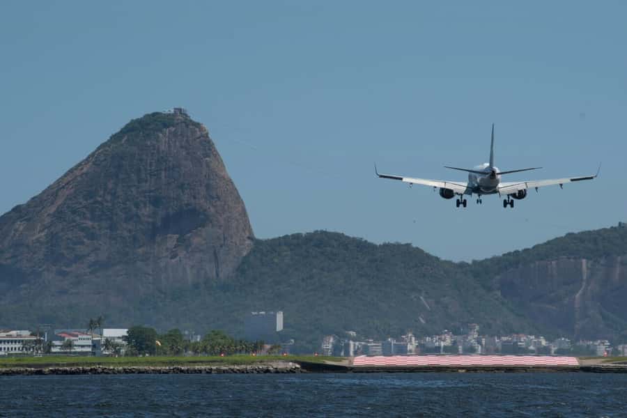 Rio: Boat Tour of Guanabara Bay - Forts, beaches, and the bay’s working past