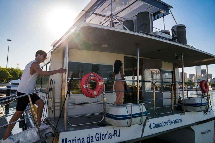 Rio: Boat Tour of Guanabara Bay - Morning light or sunset timing