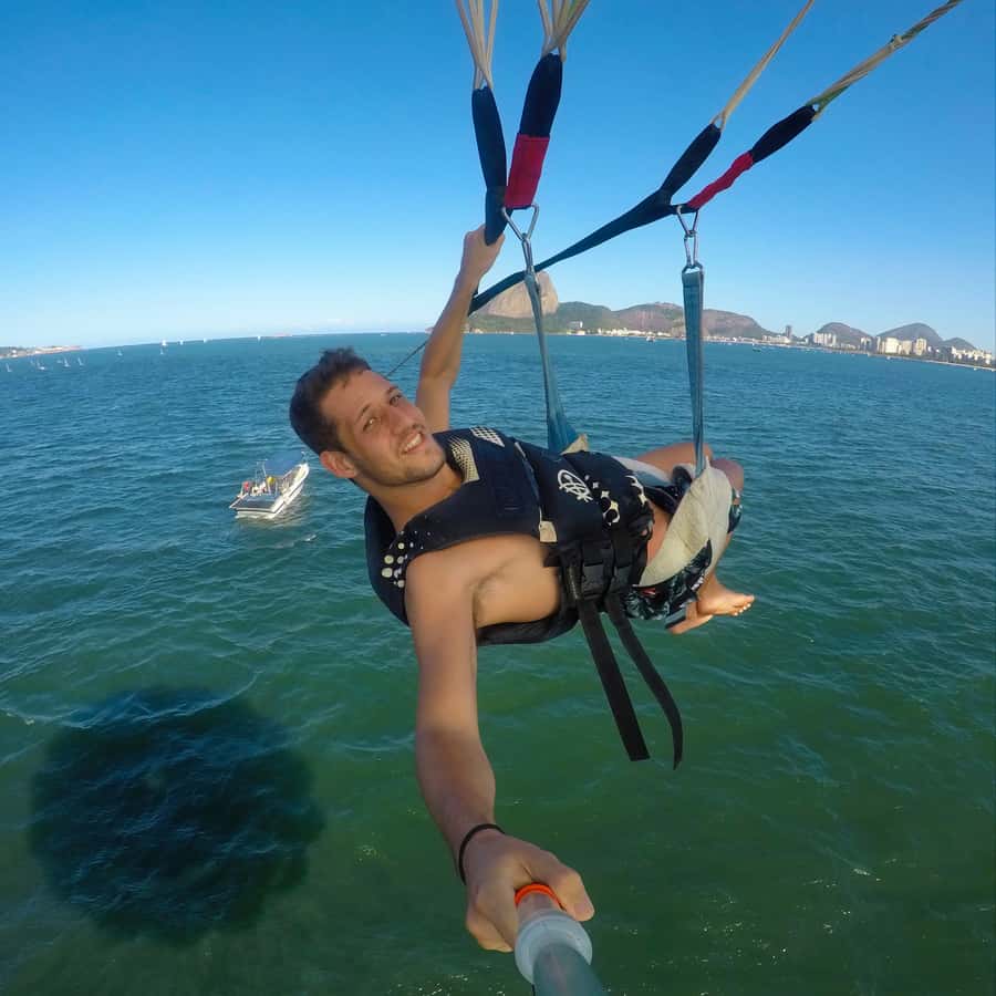 Rio de Janeiro: 2-Hour Boat Trip with Parasailing - Choosing between Urca and Niterói