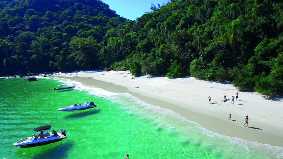 Rio de Janeiro: Angra dos Reis and Ilha Grande Full-Day Tour - Guide quality and group atmosphere
