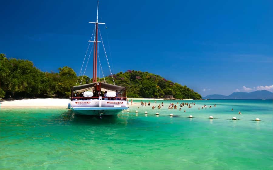 Rio de Janeiro: Angra dos Reis and Ilha Grande Full-Day Tour - Lagoa Verde and the best water time