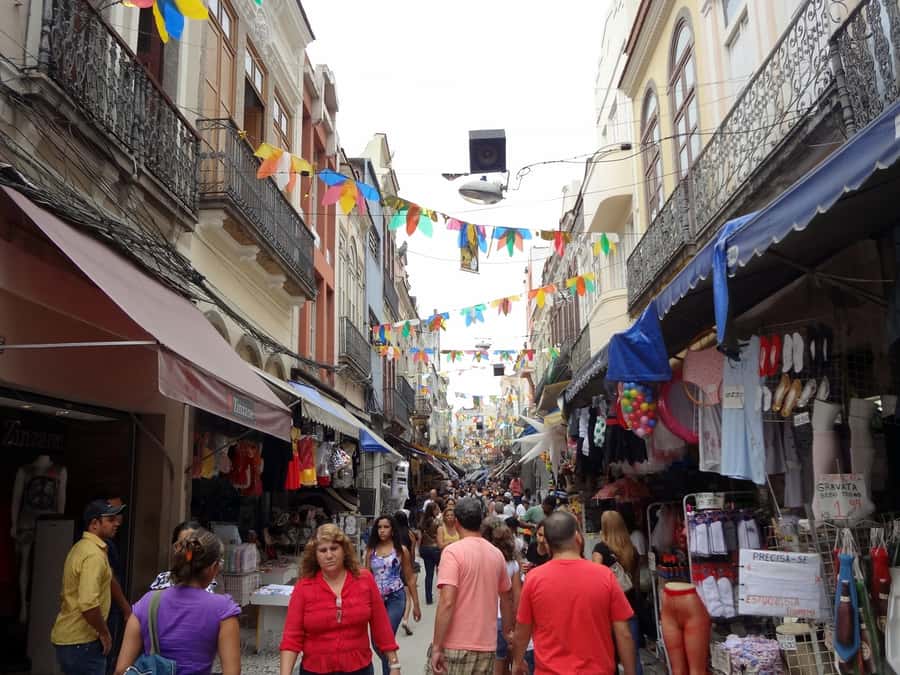 Rio de Janeiro: Be a true Rio's local for a day - Tour - Rio in five hours: football, Carnival, and shopping