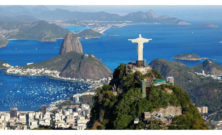 Rio de Janeiro: Christ the Redeemer and Sugarloaf Tour with… - Buffet lunch keeps the long day moving