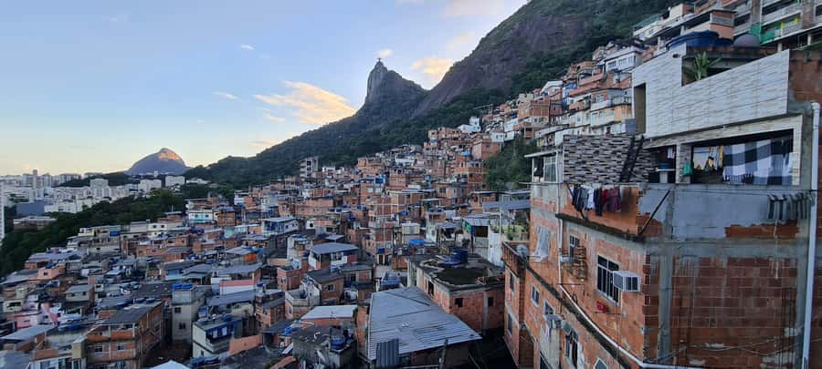 Rio de Janeiro: Favela Santa Marta Tour with Resident Guide - What the $27 price really covers