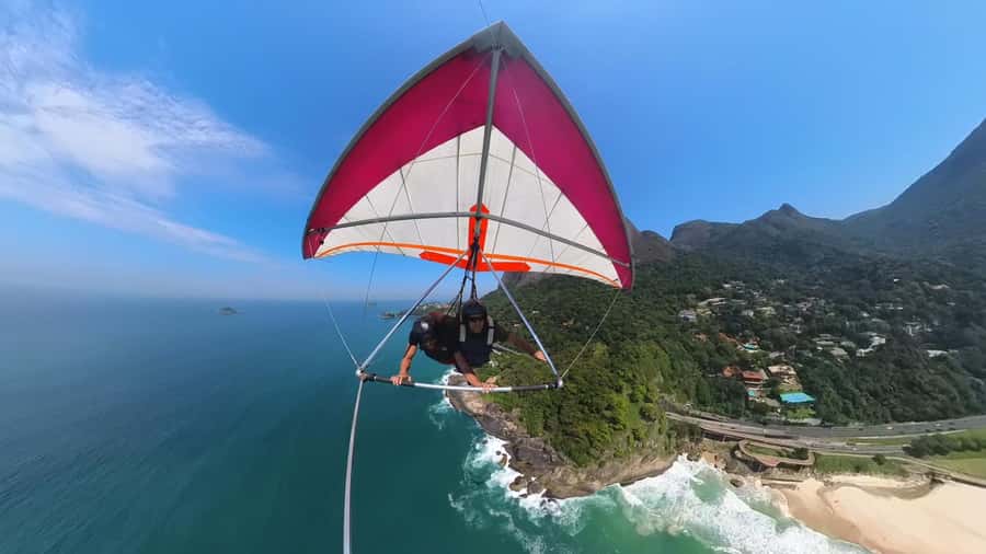 Rio de Janeiro: Hang Gliding or Paragliding Experience - From São Conrado Beach to Pedra Bonita