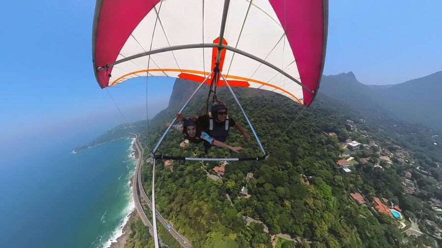 Rio de Janeiro: Hang Gliding or Paragliding Experience - Hang gliding or paragliding: which feels right?