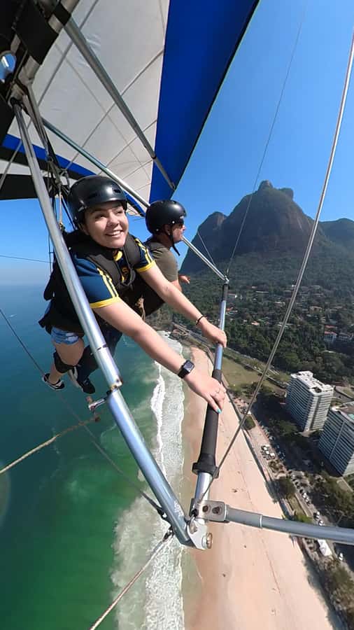 Rio de Janeiro: Hang Gliding or Paragliding Flights - From São Conrado Beach to Pedra Bonita
