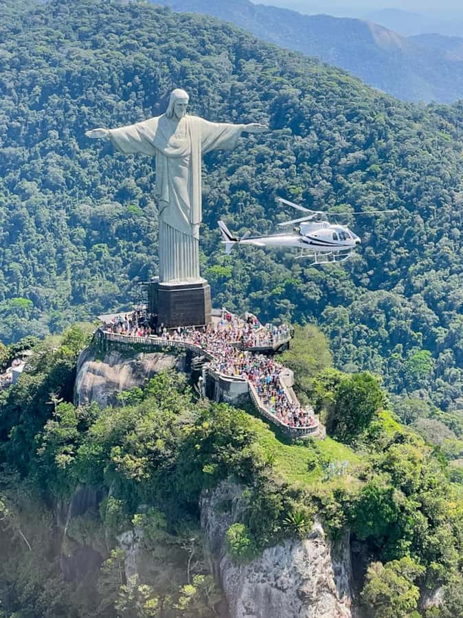 Rio de Janeiro: Helicopter Flight Christ the Redeemer 30 min - How the shared flight works