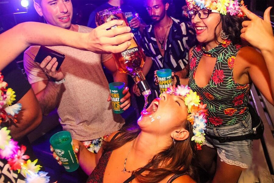 Rio de Janeiro: Late Night Boat Party with DJ and Dancing - Should you book it?