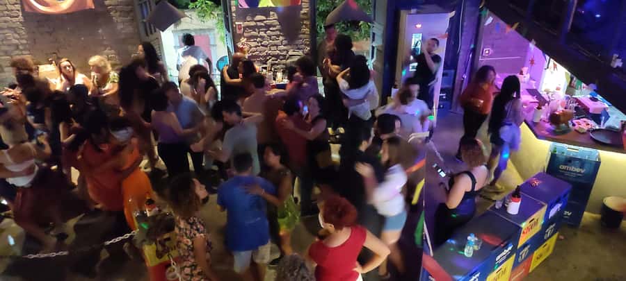 Rio de Janeiro: Local Experience in Forró dance - The first hour: learning the basic Forró rhythm