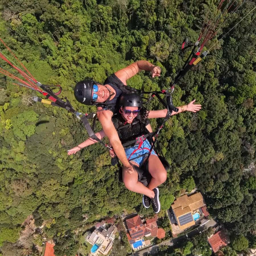 Rio de Janeiro : Paragliding Tandem Flights over Rio - Why Rio Looks Best From 520 Meters