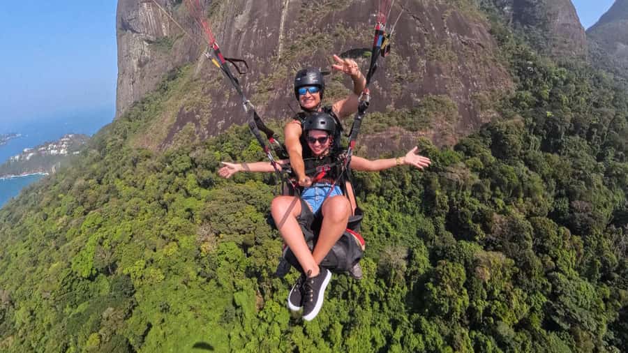 Rio de Janeiro : Paragliding Tandem Flights over Rio - Who Should Book This Flight