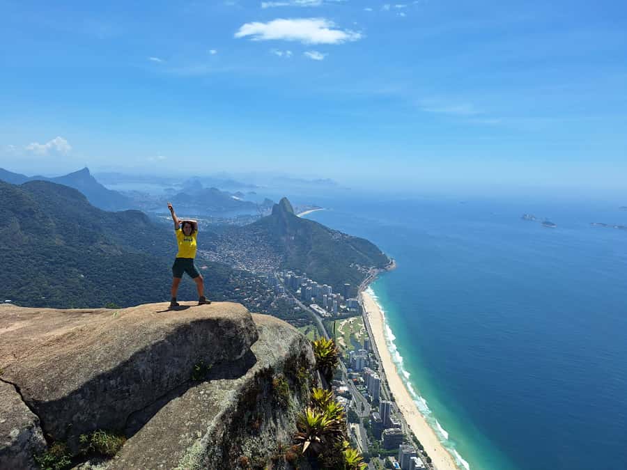 Rio de Janeiro: Pedra da Gávea - guided hike with best views - The Carrasqueira climb and the value of the safety gear