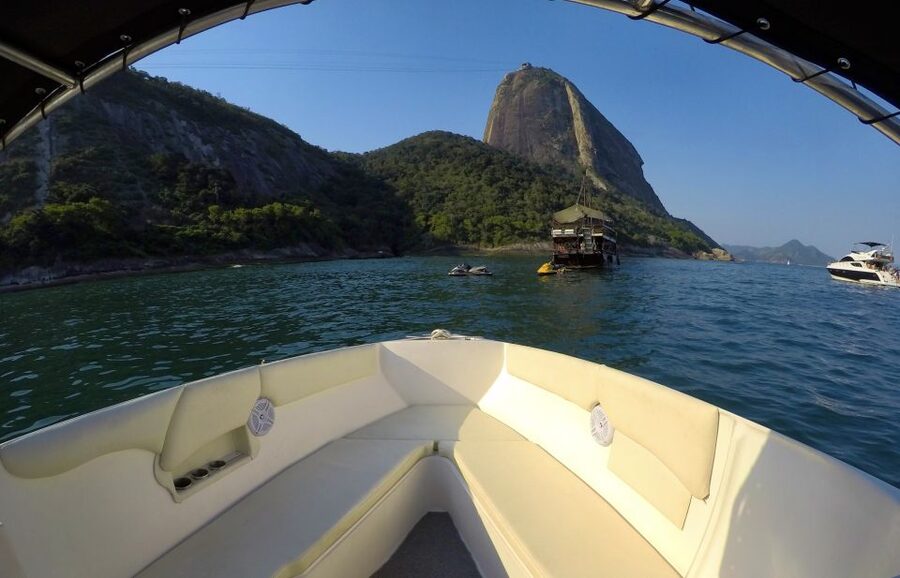 Rio de Janeiro: Private Speedboat Trip - Bringing food and using the onboard barbecue
