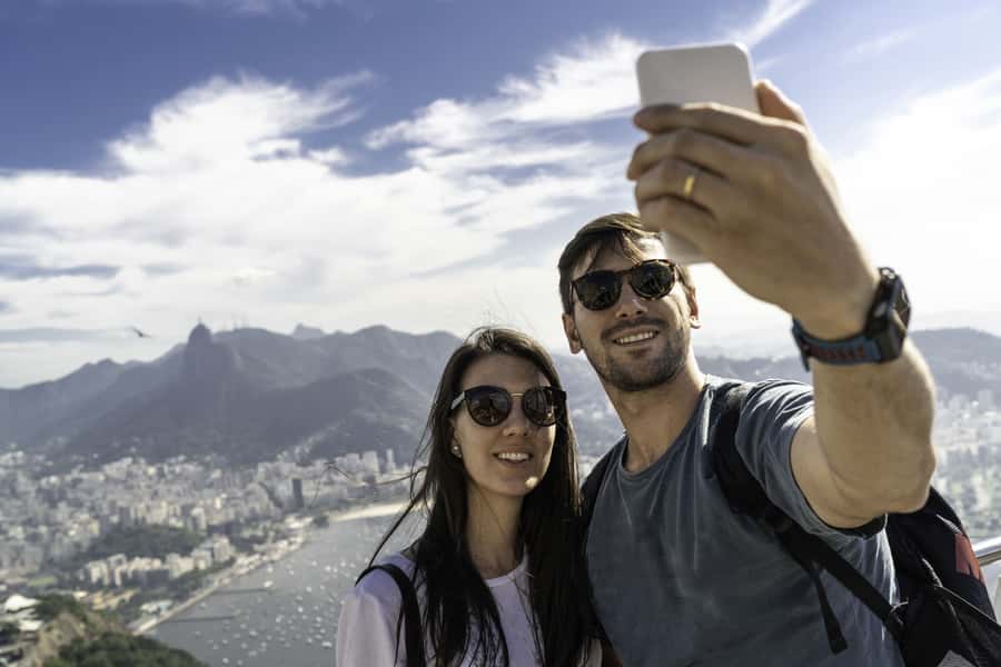 Rio de Janeiro: Rio's Icons Guided Tour with Tickets & Lunch - Key points at a glance
