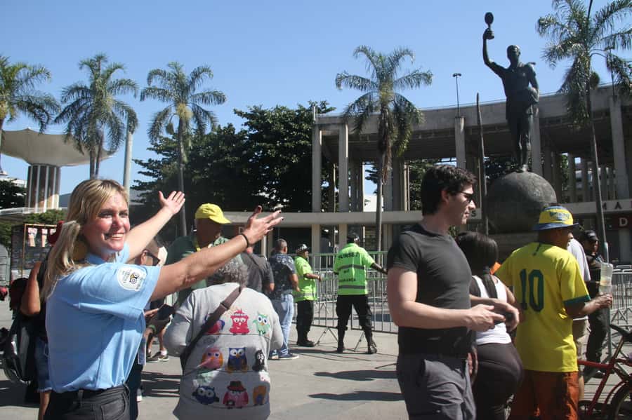 Rio de Janeiro: Rio's Icons Guided Tour with Tickets & Lunch - Early pickup and the value of a shared group