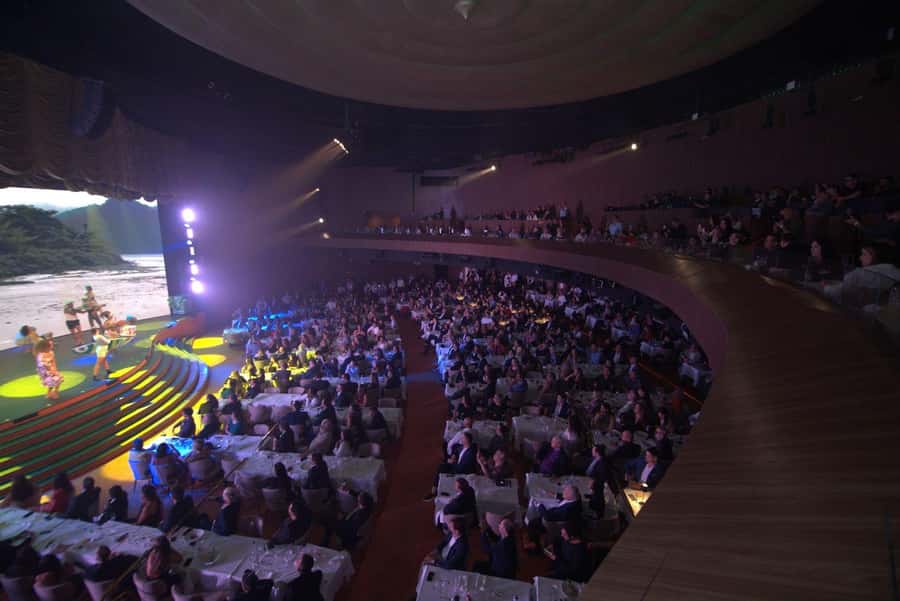 Rio de Janeiro: Roxy Dinner Show with Hotel Pickup - How this compares with planning the night yourself