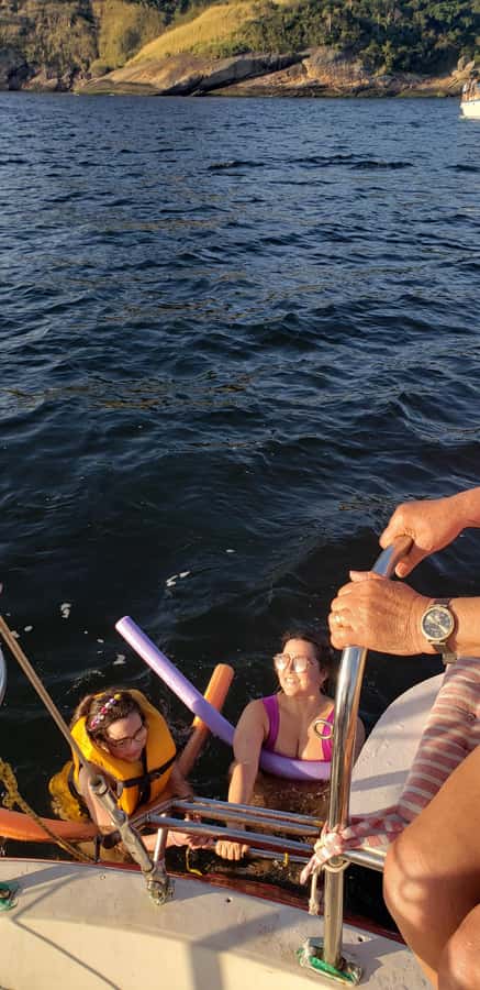 Rio de Janeiro: Sailing Sunset Tour with Snacks and Drinks - What the $70 price includes