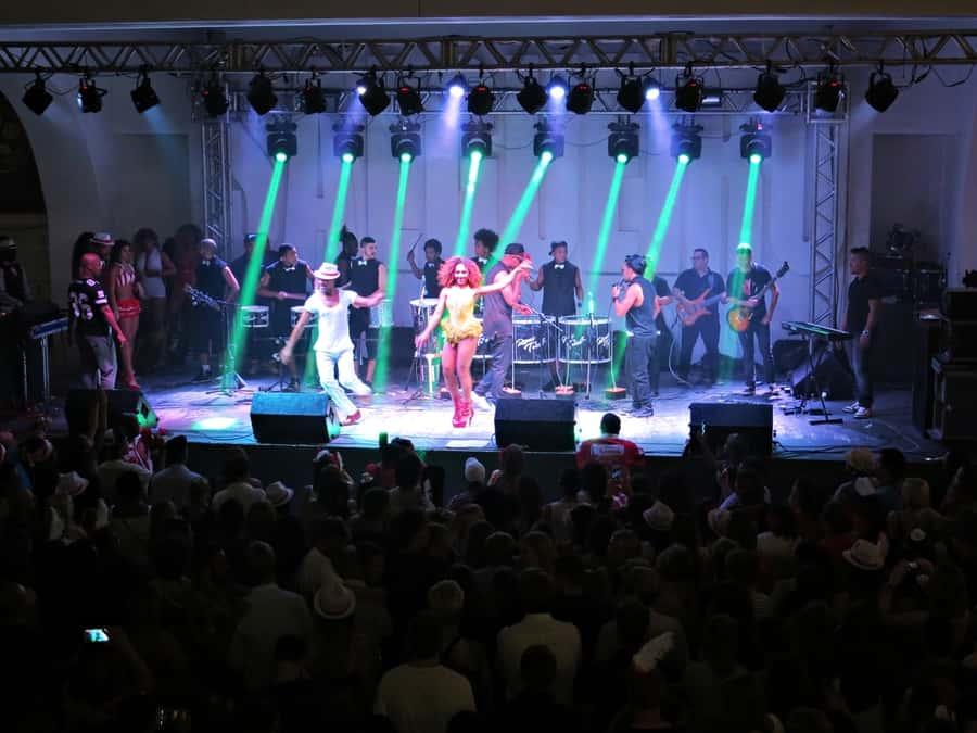 Rio de Janeiro: Salgueiro Samba School Rehearsal Tour - Why Salgueiro feels different from a standard Rio show