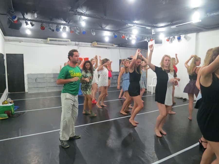 Rio de Janeiro: Samba Class and Samba Night Tour - Learning samba without feeling self-conscious