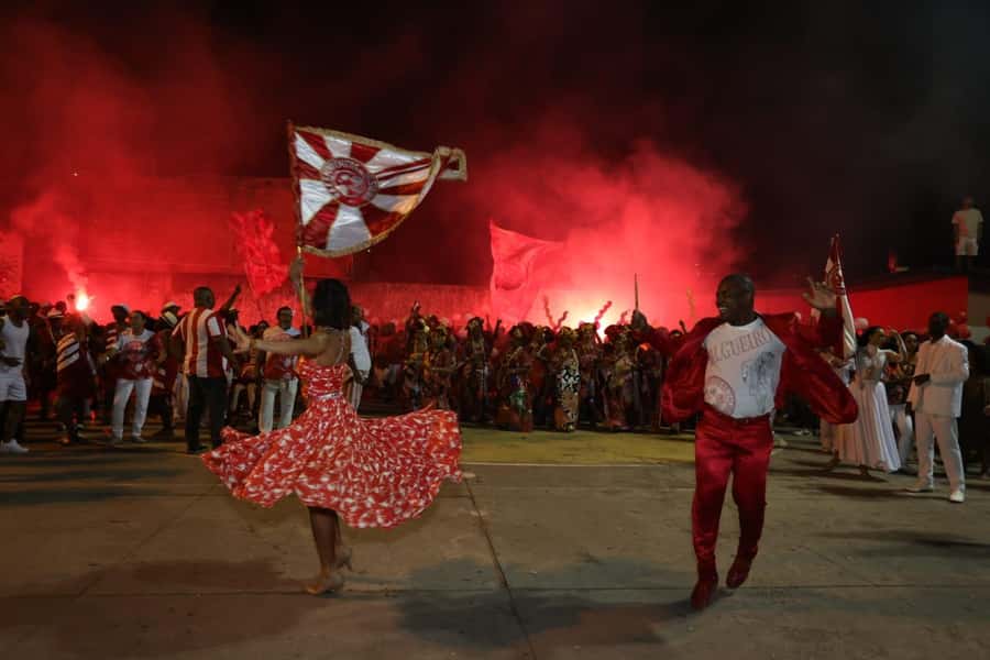 Rio de Janeiro: Samba School Rehearsal Viewing With Transfer - The crowd, sound, and comfort question