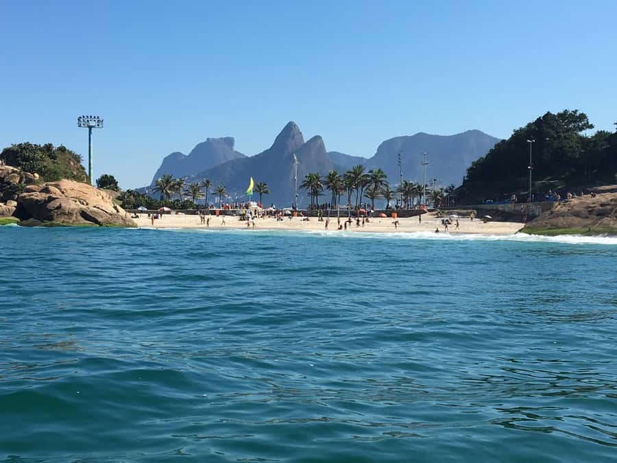 Rio de Janeiro: SpeedBoat Tour - Beach Tour with Beer - The captain and guide shape the experience