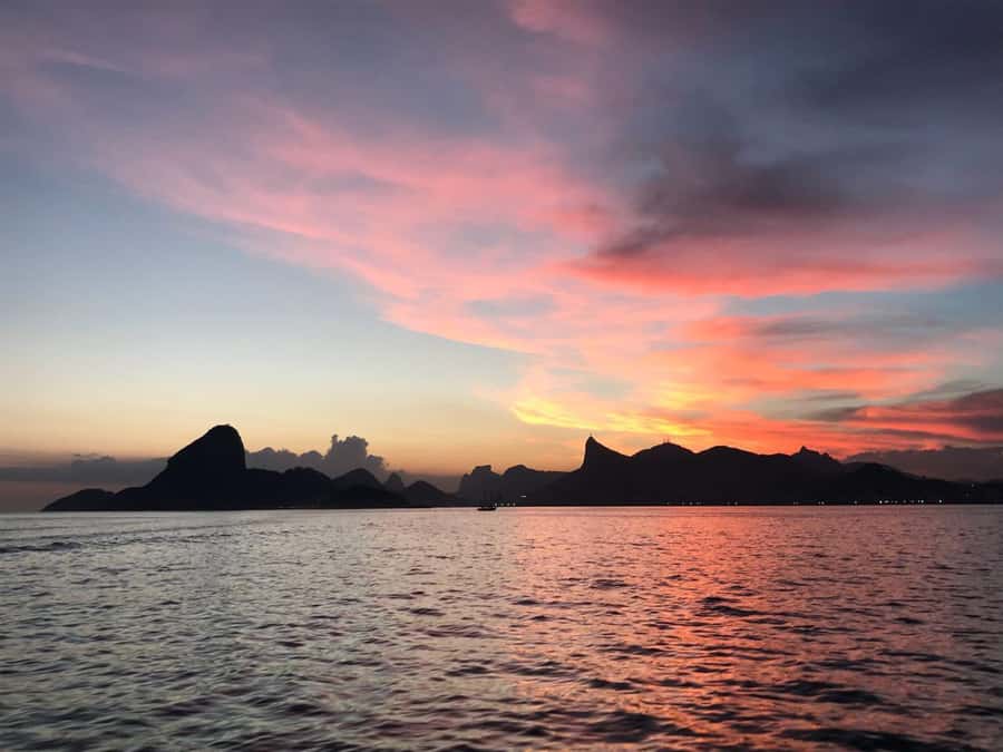 Rio de Janeiro: SpeedBoat Tour - Sunset with Beer - What is included, and what is not